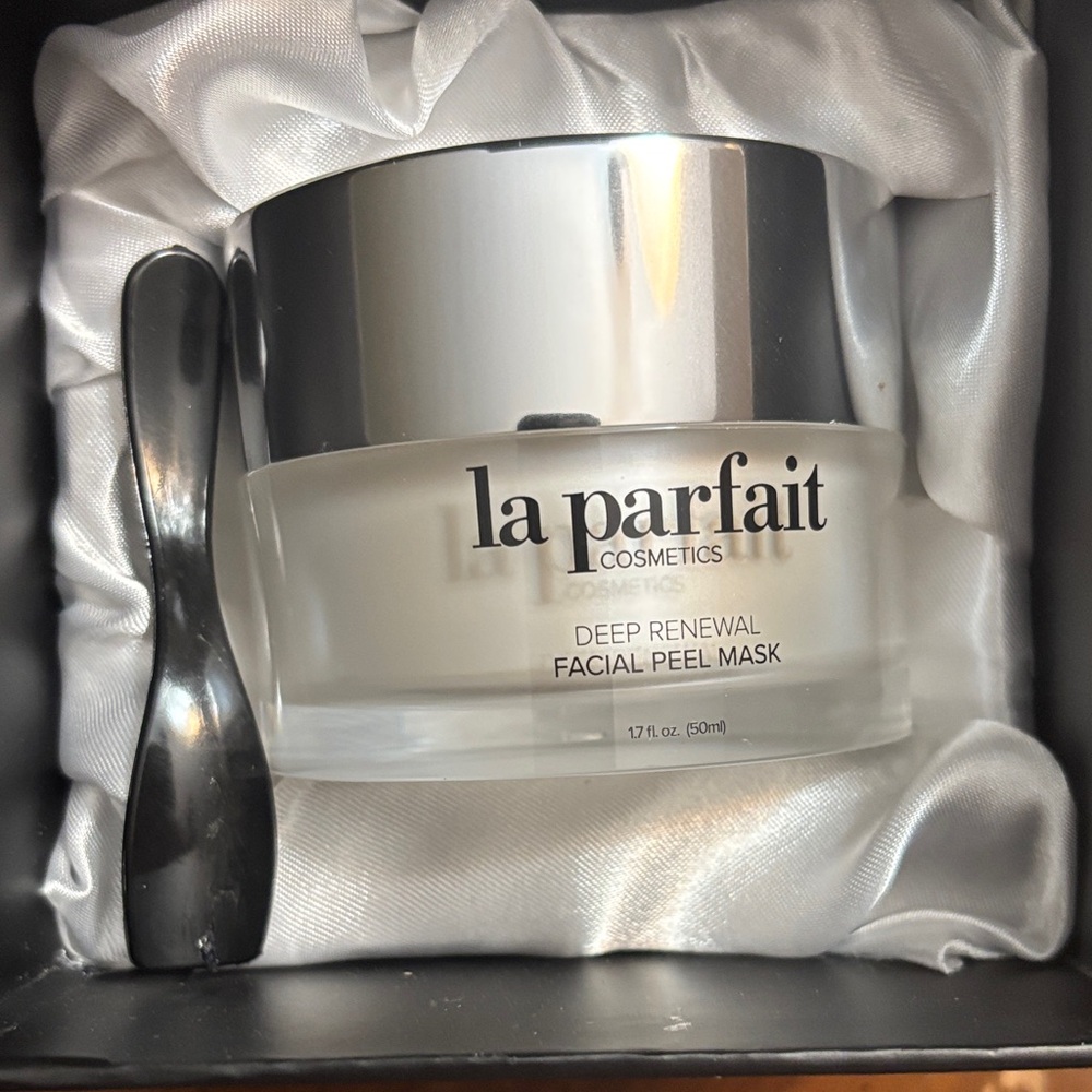 La Parfait- Deep Renewal Facial Peel Mask